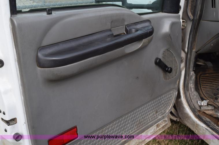 image for item H5250 2006 Ford F350 Super Duty Crew Cab utility truck