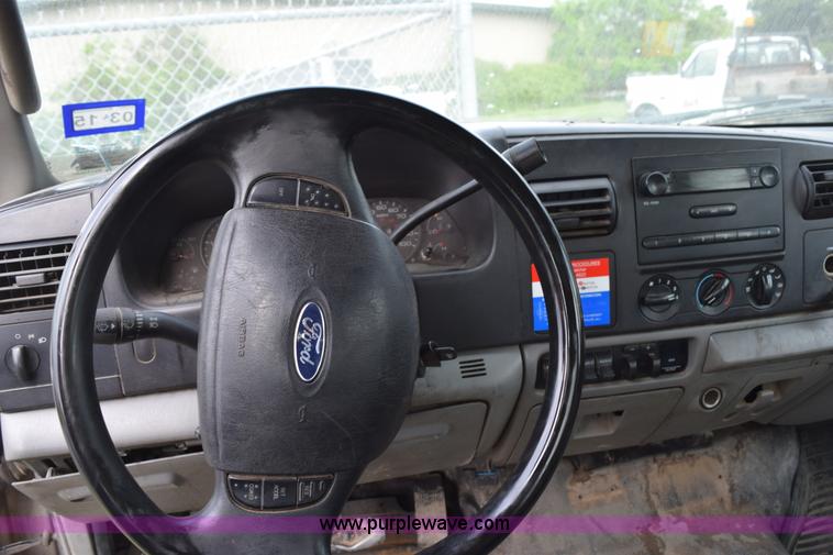 image for item H5250 2006 Ford F350 Super Duty Crew Cab utility truck