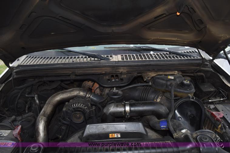 image for item H5250 2006 Ford F350 Super Duty Crew Cab utility truck