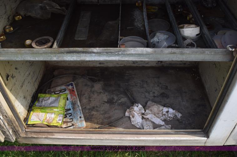 image for item H5250 2006 Ford F350 Super Duty Crew Cab utility truck