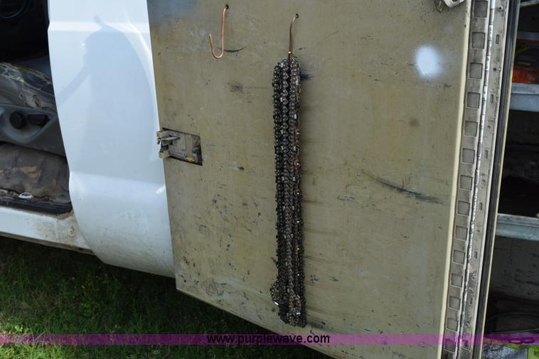 image for item H5250 2006 Ford F350 Super Duty Crew Cab utility truck