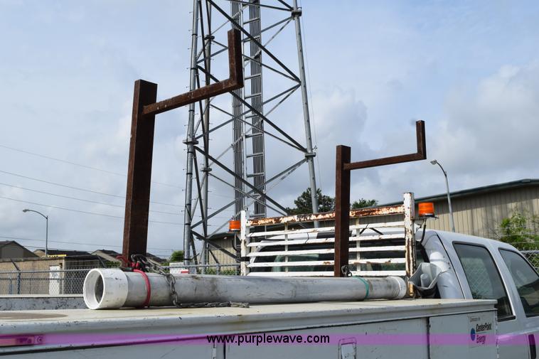 image for item H5250 2006 Ford F350 Super Duty Crew Cab utility truck