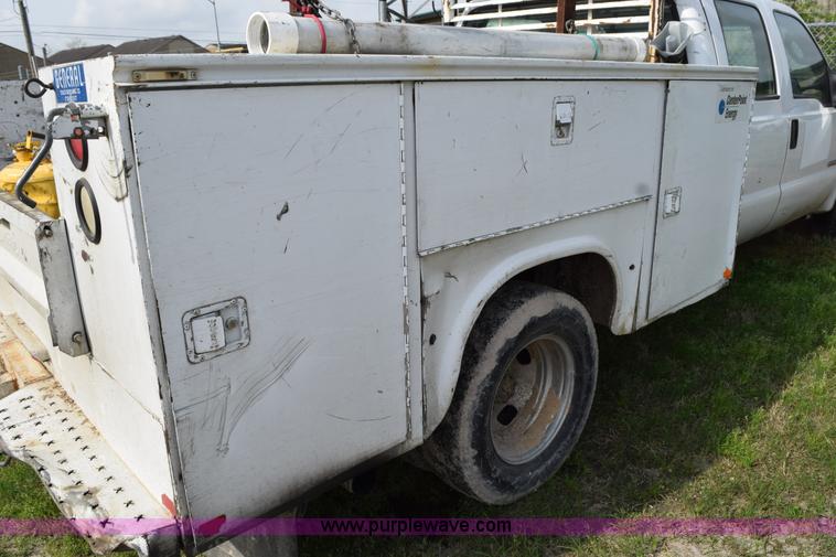 image for item H5250 2006 Ford F350 Super Duty Crew Cab utility truck