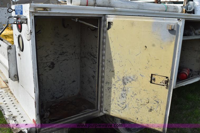 image for item H5250 2006 Ford F350 Super Duty Crew Cab utility truck