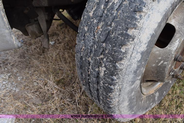 image for item H5250 2006 Ford F350 Super Duty Crew Cab utility truck