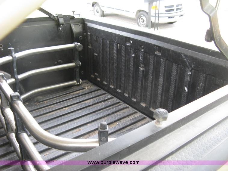 image for item H8666 2002 Ford Explorer Sport Track SUV