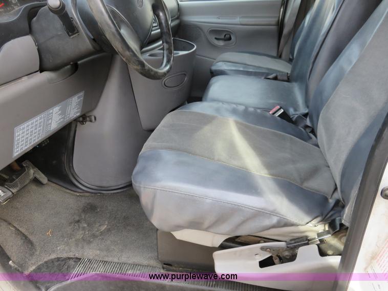 image for item I2291 1998 Ford Econoline E350 box truck