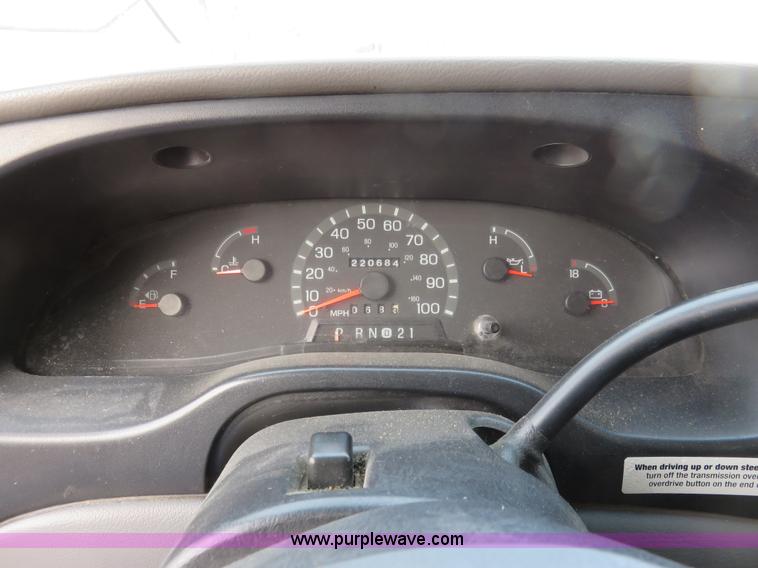 image for item I2291 1998 Ford Econoline E350 box truck