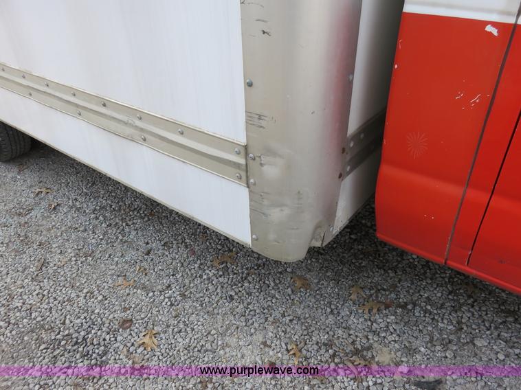 image for item I2291 1998 Ford Econoline E350 box truck