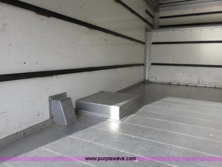 image for item I2291 1998 Ford Econoline E350 box truck