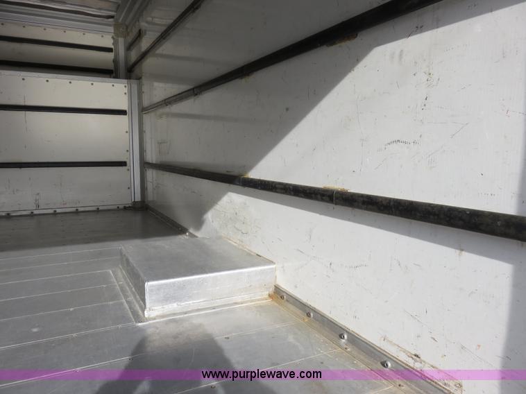 image for item I2291 1998 Ford Econoline E350 box truck