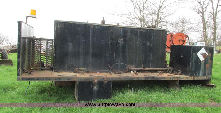 image for item I3057 Lube truck bed