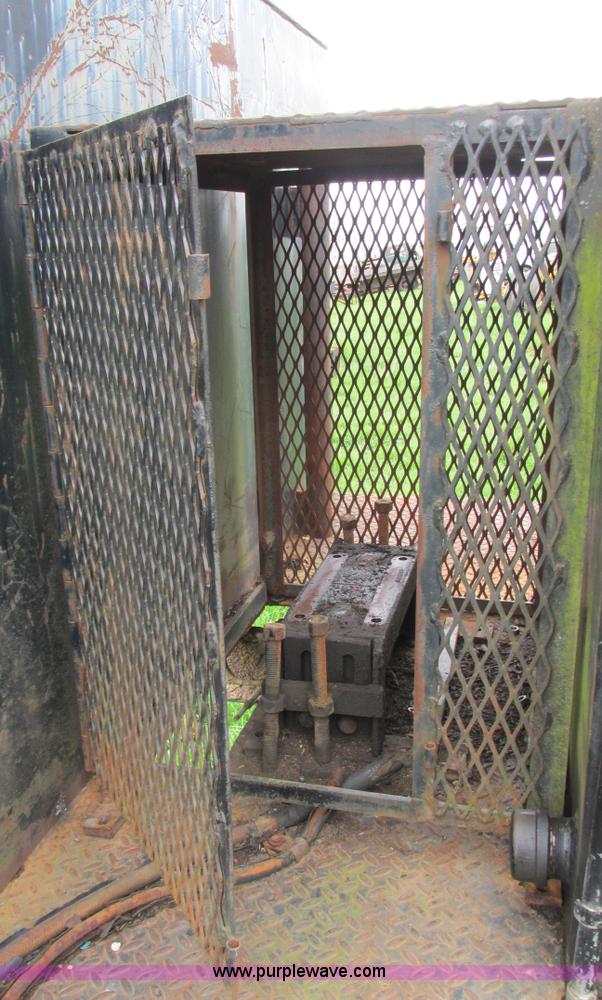 image for item I3057 Lube truck bed