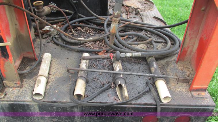 image for item I3057 Lube truck bed