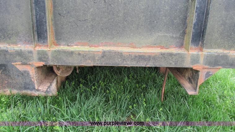 image for item I3057 Lube truck bed