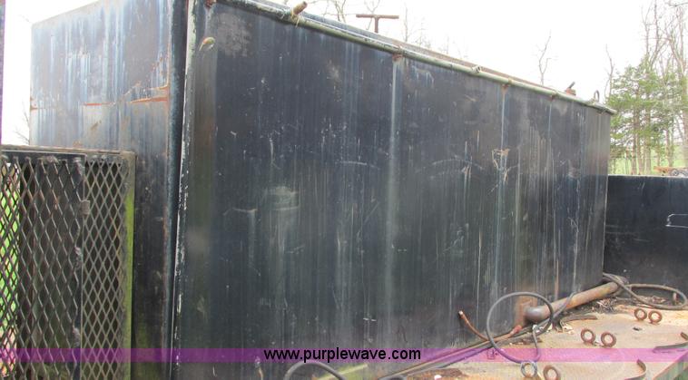 image for item I3057 Lube truck bed