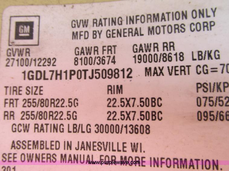 image for item I3759 1996 GMC TopKick truck cab and chassis