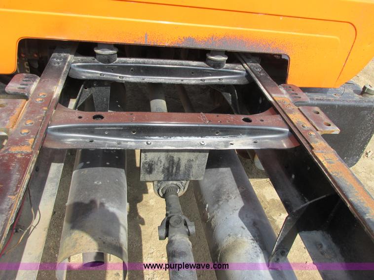 image for item I3760 1985 Chevrolet Kodiak C70 truck cab and chassis