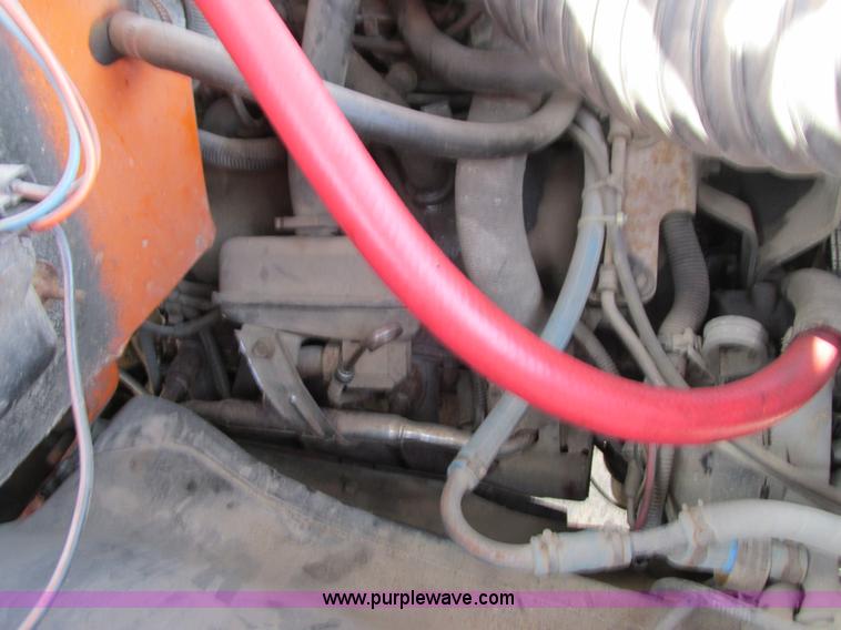 image for item I3760 1985 Chevrolet Kodiak C70 truck cab and chassis