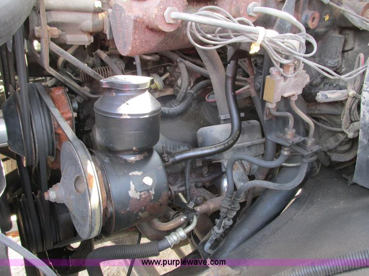 image for item I3760 1985 Chevrolet Kodiak C70 truck cab and chassis