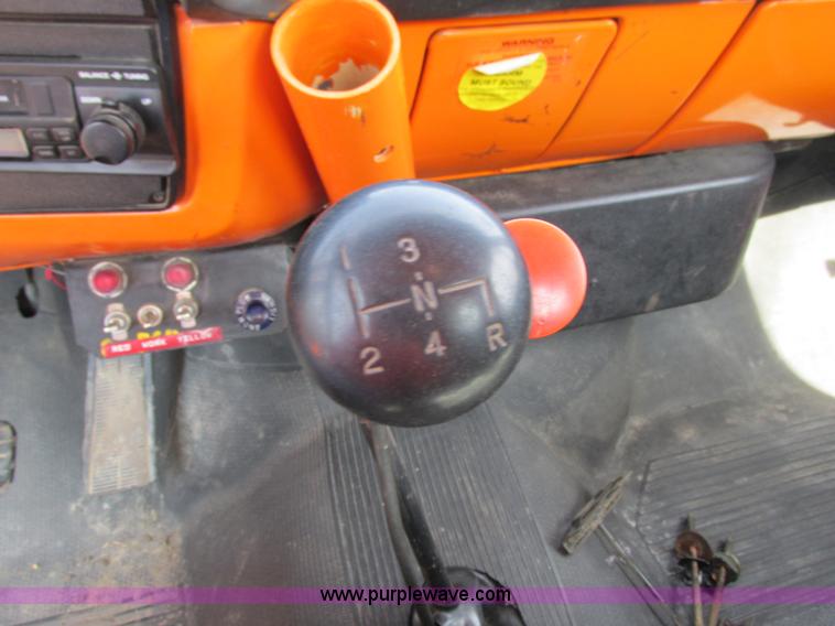 image for item I3760 1985 Chevrolet Kodiak C70 truck cab and chassis