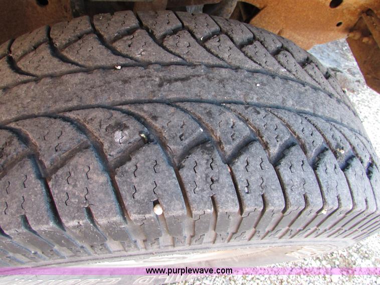 image for item I6522 1993 Chevrolet Silverado 2500 pickup truck