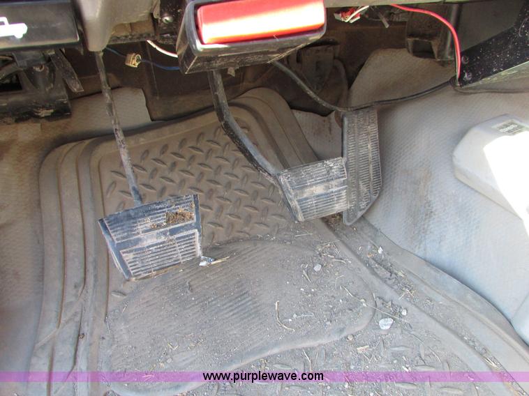 image for item I6522 1993 Chevrolet Silverado 2500 pickup truck