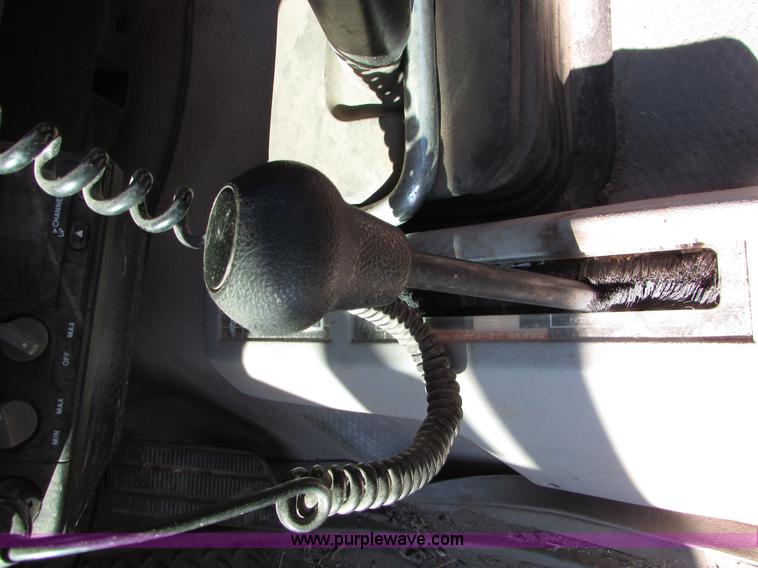 image for item I6522 1993 Chevrolet Silverado 2500 pickup truck