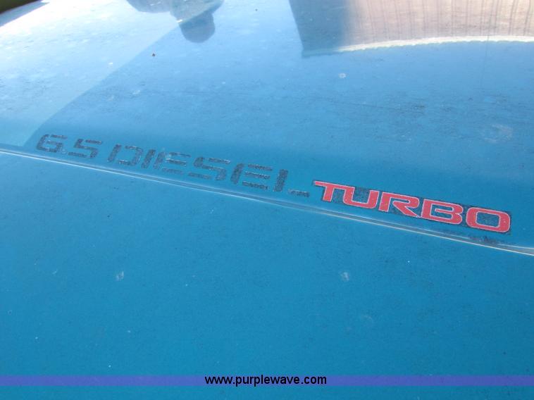 image for item I6522 1993 Chevrolet Silverado 2500 pickup truck