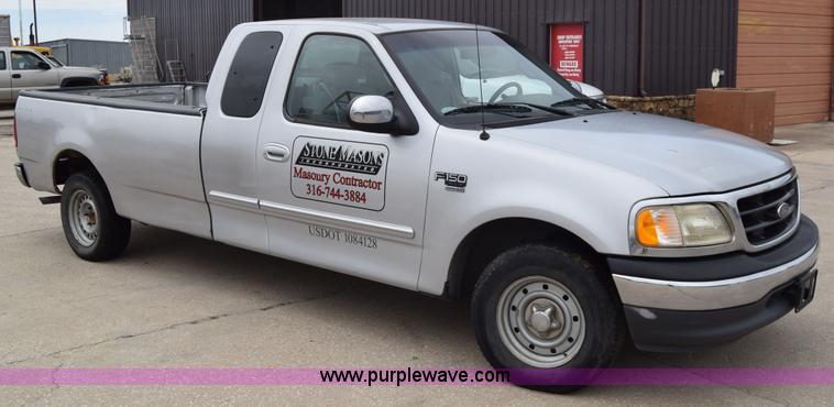 image for item J6678 2001 Ford F150 XLT SuperCab pickup truck