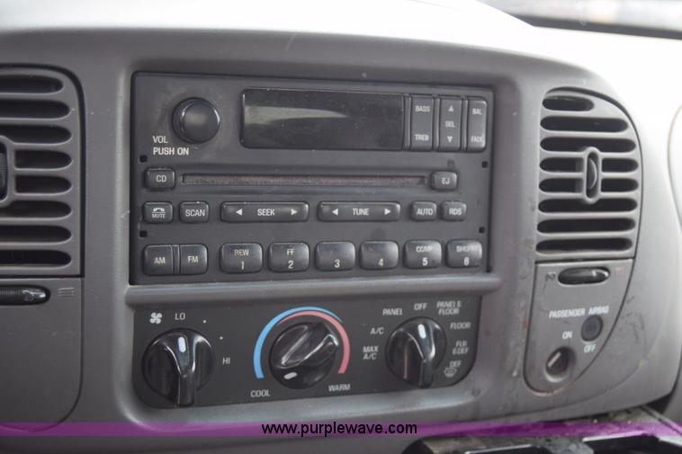 image for item J6678 2001 Ford F150 XLT SuperCab pickup truck