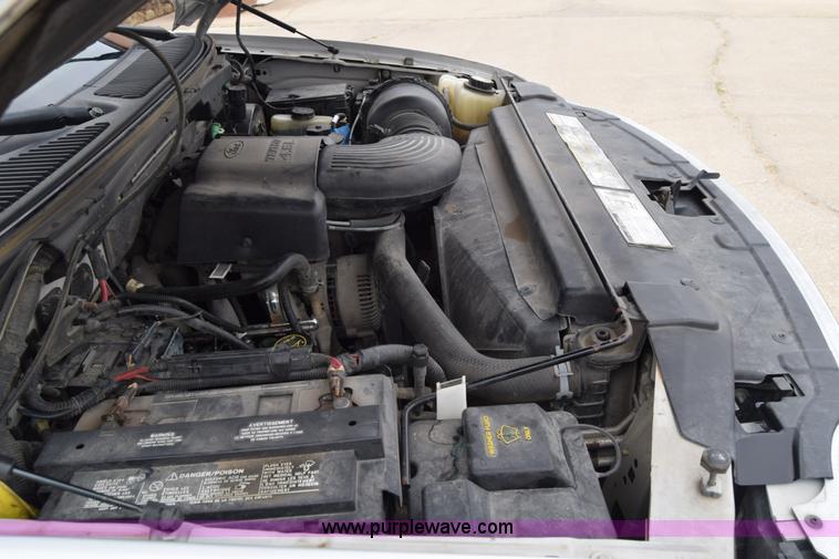 image for item J6678 2001 Ford F150 XLT SuperCab pickup truck