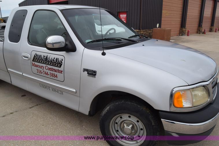 image for item J6678 2001 Ford F150 XLT SuperCab pickup truck