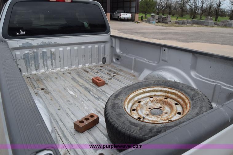 image for item J6678 2001 Ford F150 XLT SuperCab pickup truck