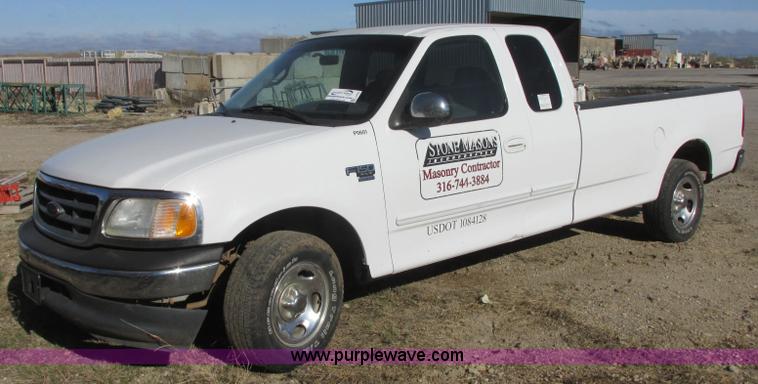 image for item J6705 2001 Ford F150 SuperCab pickup truck