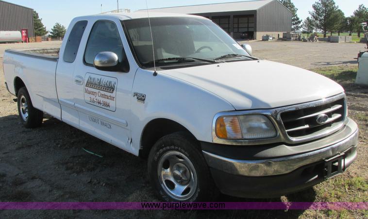 image for item J6705 2001 Ford F150 SuperCab pickup truck
