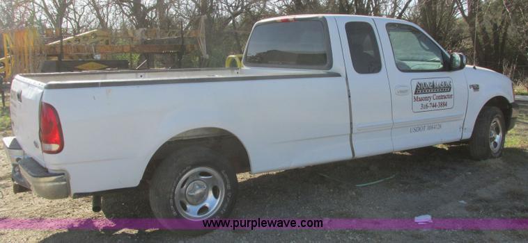 image for item J6705 2001 Ford F150 SuperCab pickup truck