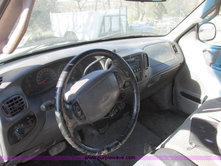 image for item J6705 2001 Ford F150 SuperCab pickup truck