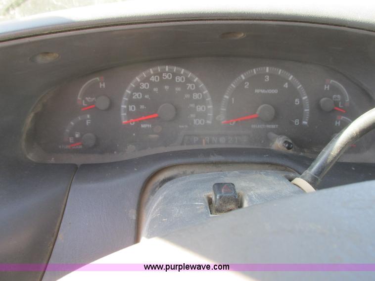 image for item J6705 2001 Ford F150 SuperCab pickup truck