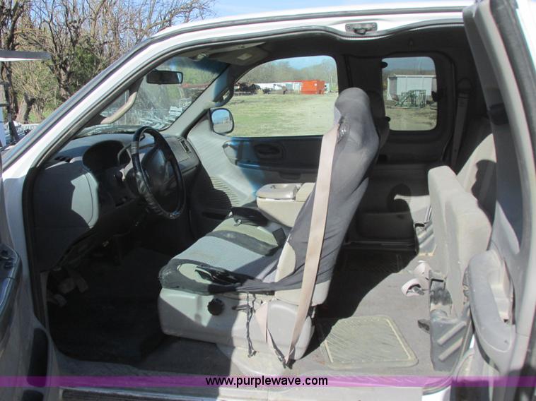 image for item J6705 2001 Ford F150 SuperCab pickup truck