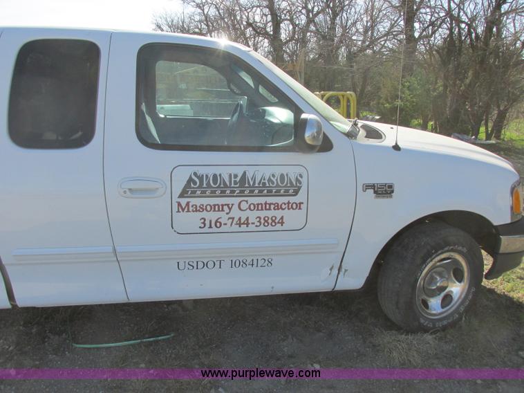 image for item J6705 2001 Ford F150 SuperCab pickup truck