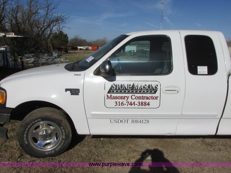 image for item J6705 2001 Ford F150 SuperCab pickup truck