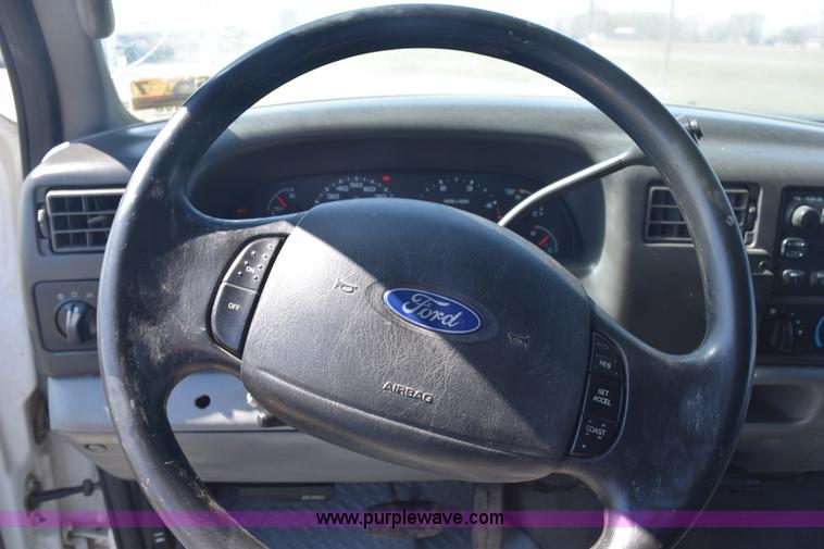 image for item K2446 2004 Ford F550 SuperCab flatbed truck