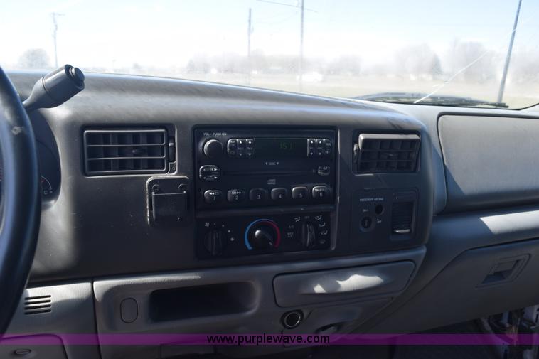 image for item K2446 2004 Ford F550 SuperCab flatbed truck