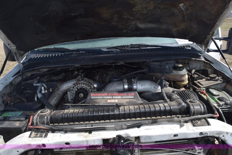 image for item K2446 2004 Ford F550 SuperCab flatbed truck