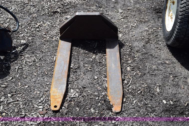 image for item K2457 Power Trac PT-425 utility tractor