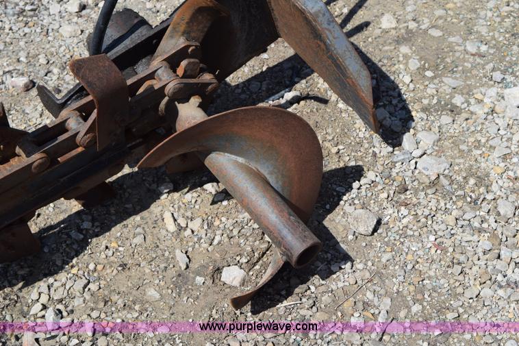 image for item K2458 Power Trac PT-425 utility tractor