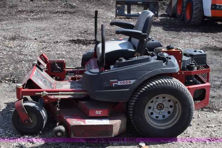 image for item K2467 Ferris Z1000 riding lawn mower