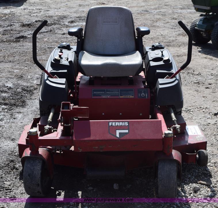 image for item K2467 Ferris Z1000 riding lawn mower
