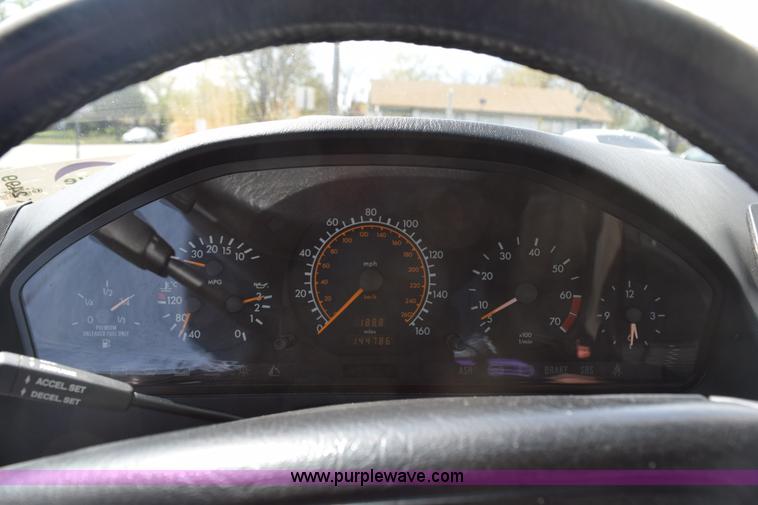 image for item K2499 1992 Mercedes Benz 500SL